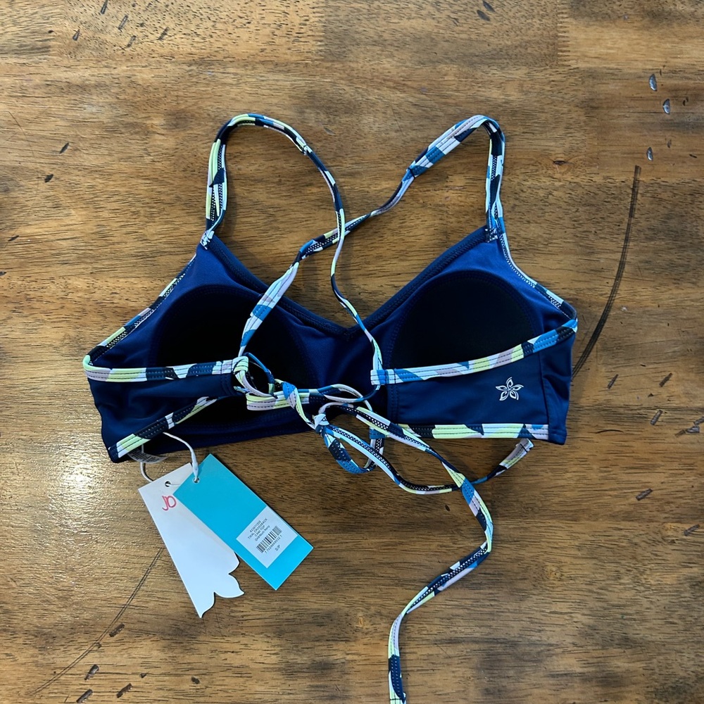 Quintsol Bikini Top - Picture 2 of 2
